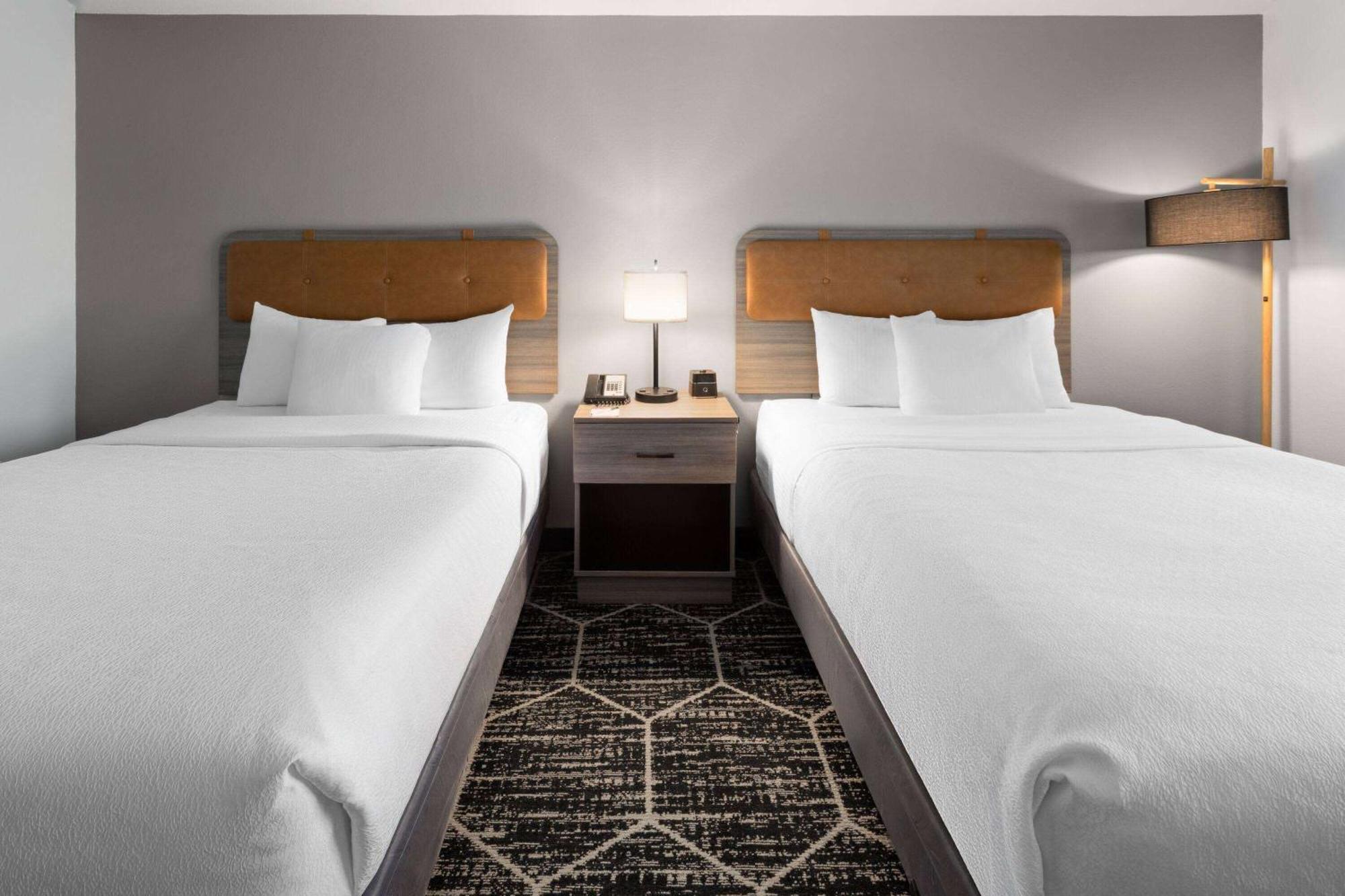 La Quinta Inn & Suites By Wyndham Meridian Eksteriør bilde