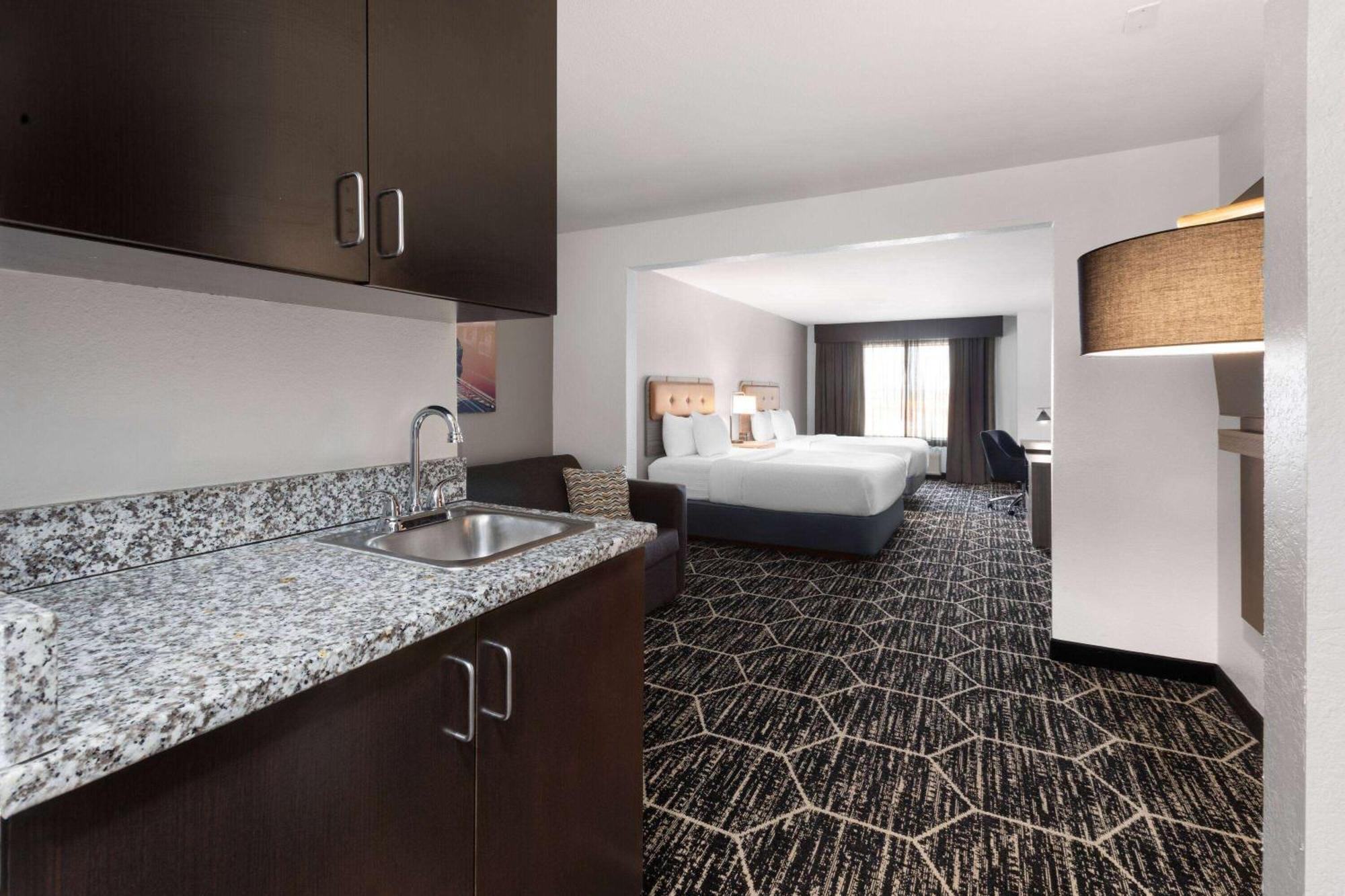 La Quinta Inn & Suites By Wyndham Meridian Eksteriør bilde