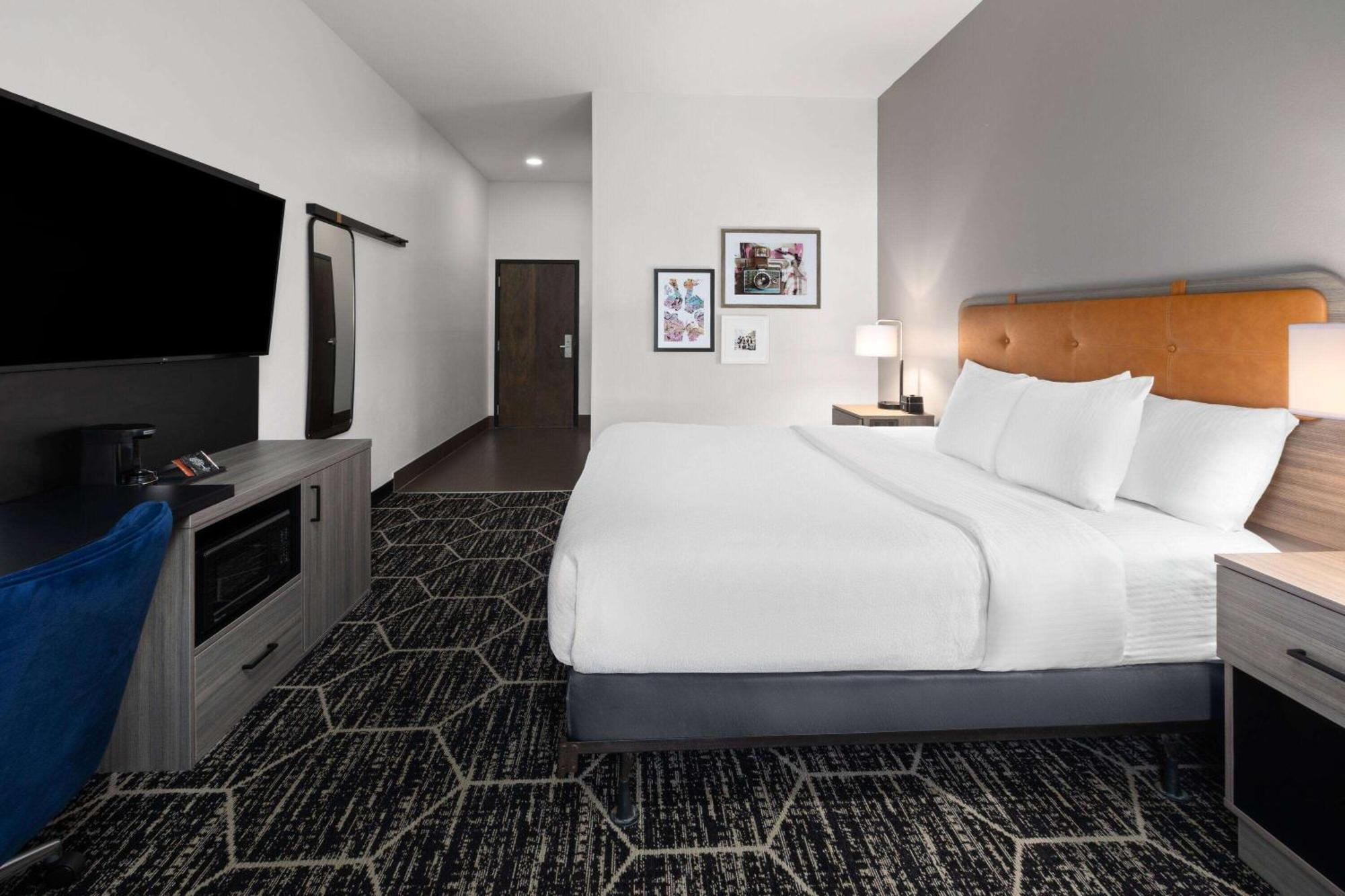 La Quinta Inn & Suites By Wyndham Meridian Eksteriør bilde