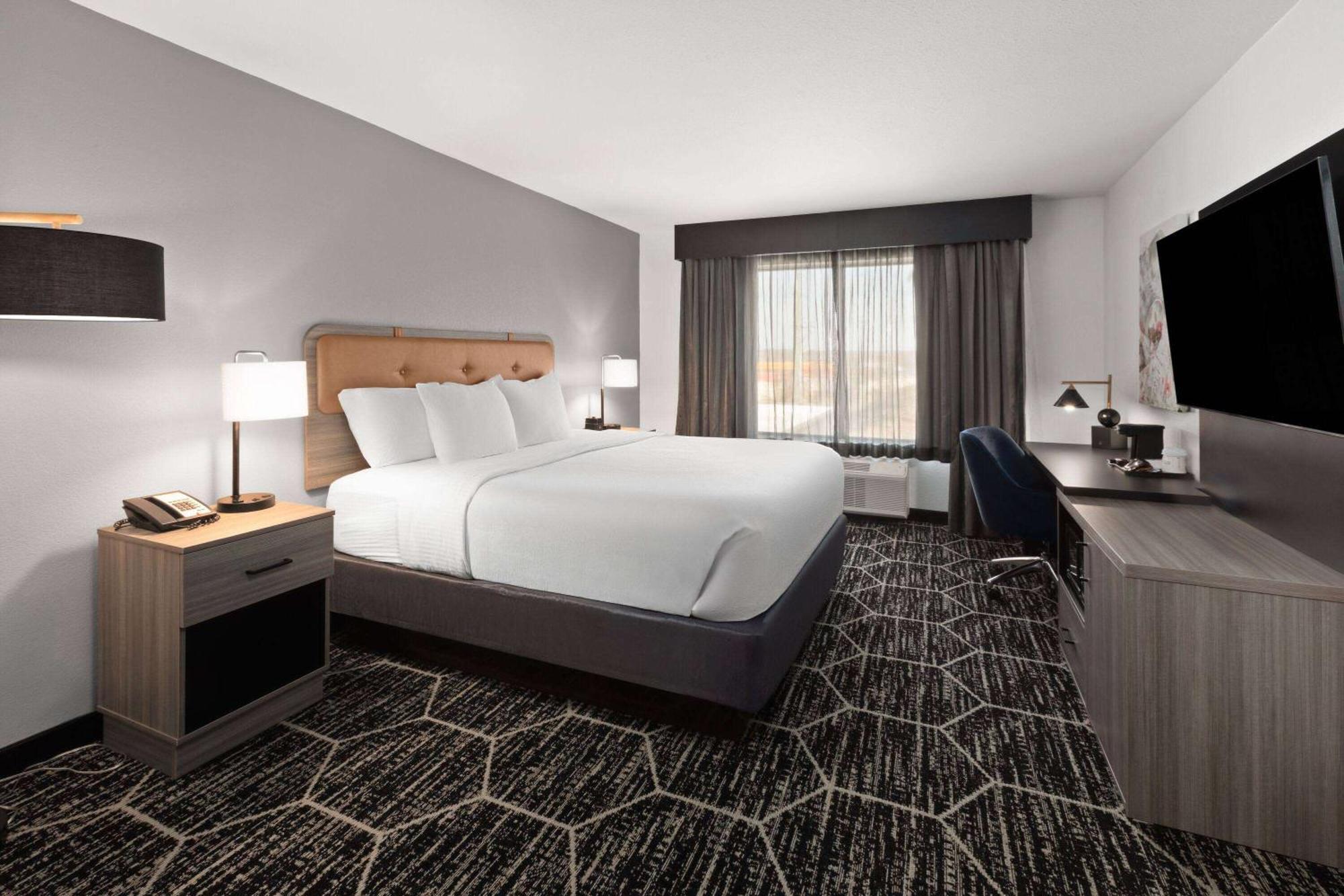 La Quinta Inn & Suites By Wyndham Meridian Eksteriør bilde
