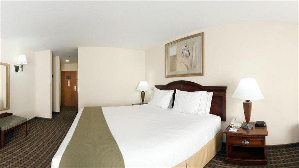 La Quinta Inn & Suites By Wyndham Meridian Eksteriør bilde