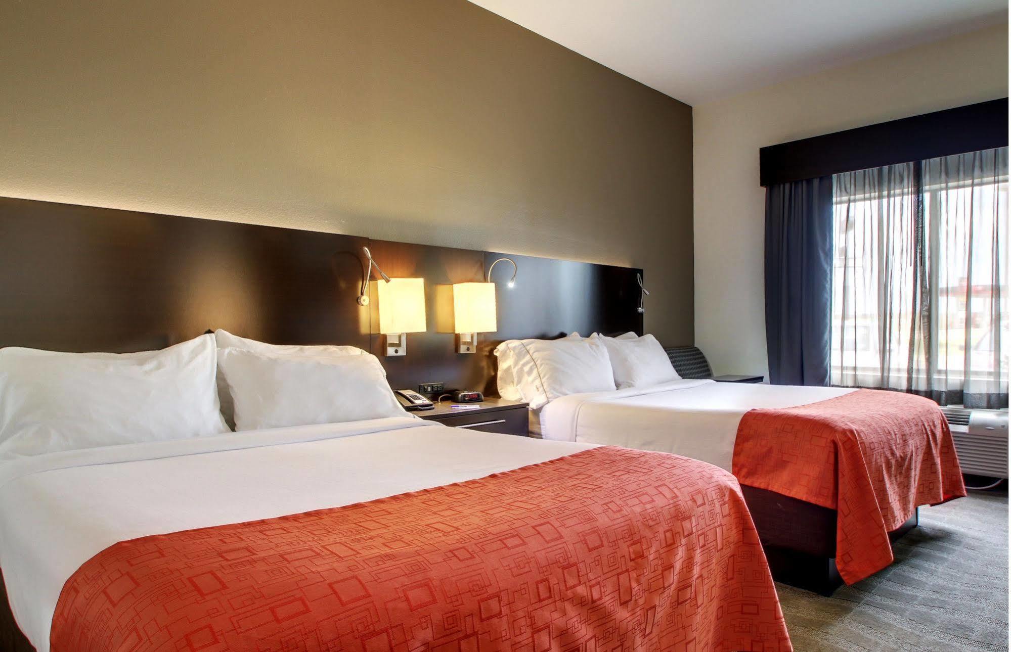 La Quinta Inn & Suites By Wyndham Meridian Eksteriør bilde